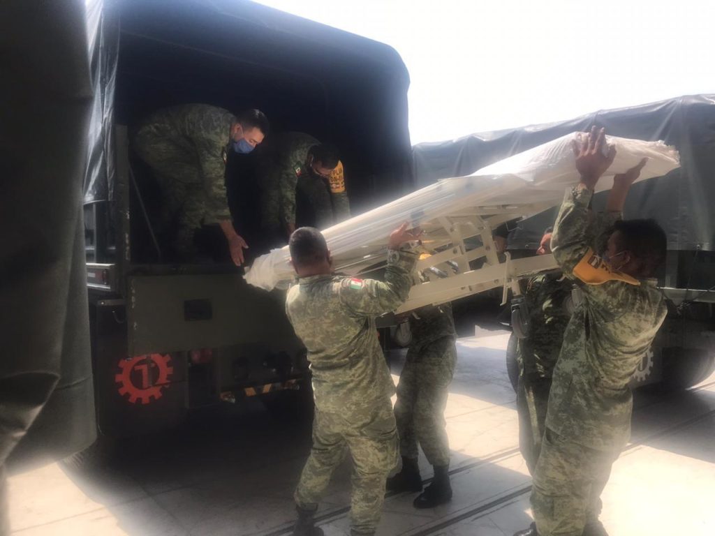 Vehículos Militares realizan viaje logístico con insumos y material médico, para atención de Hospitales INSABI COVID-19 de Zacatecas.