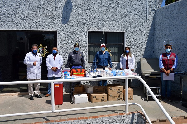 En la Dirección de Seguridad Pública Entrega Julio César Chávez equipo médico