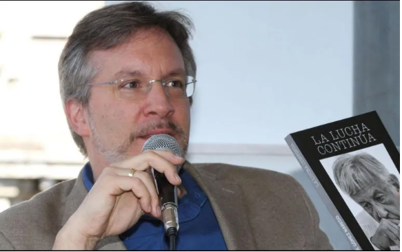 La CNDH exhorta a John Ackerman a respetar derechos de periodistas