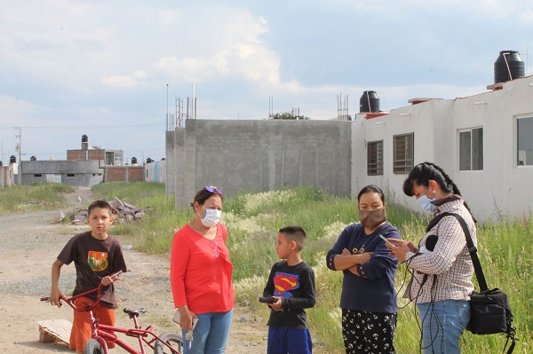 Piden agua y luz familias abandonadas de Octavio Paz.