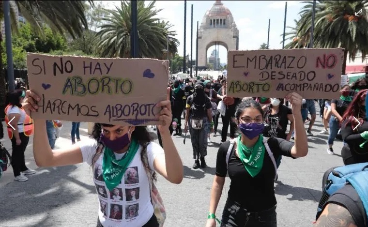 Registran enfrentamientos durante marcha a favor del aborto en CDMX