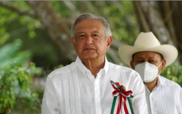 AMLO dice que le dio COVID-19 porque no le tocaba la vacuna