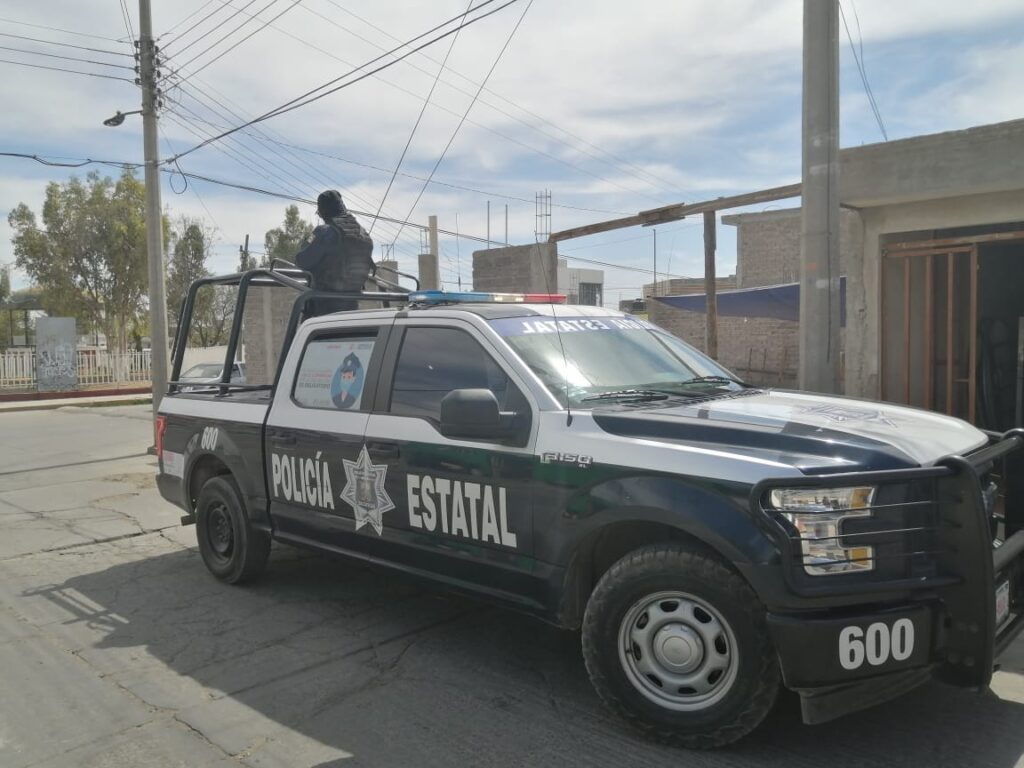 EN FRESNILLO, POLICÍA ESTATAL DETUVO A HOMBRE POR VIOLENCIA FAMILIAR Y TENER ORDEN DE APREHENSIÓN
