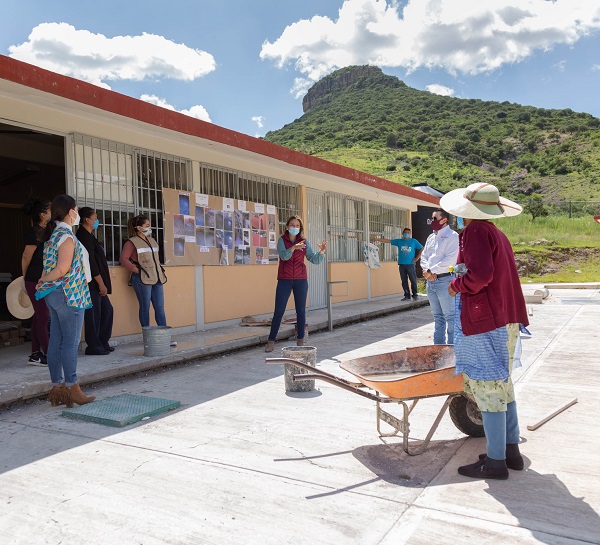 Rehabilita Gobierno de México mil 500 escuelas de Zacatecas: Verónica Díaz Robles