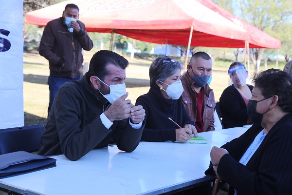 Nuestro Presidente Municipal el Arq. Ángel Gerardo Hernández continúa con los #JuevesDeCiudadanos en la comunidad Ramón López Velarde.