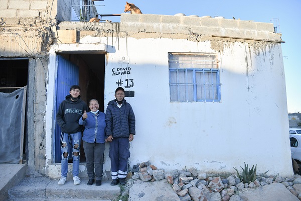 Mejora Julio César Chávez condición de vida de las familias guadalupenses