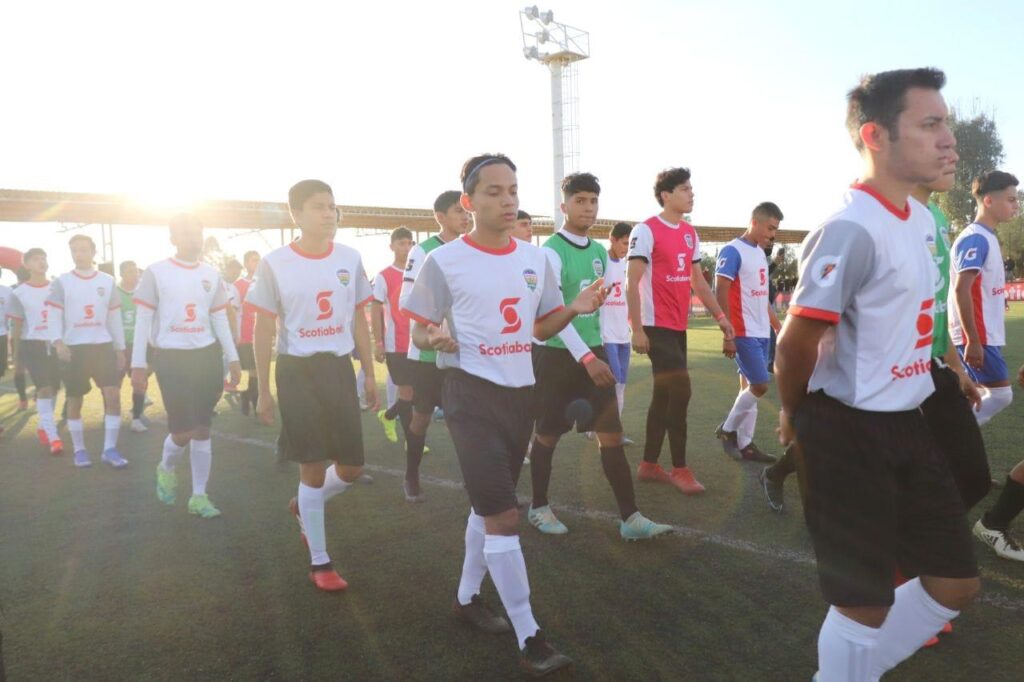 INAUGURAN JORGE MIRANDA Y AUTORIDADES ESTATALES TORNEO NACIONAL DE FUTBOL JUVENIL