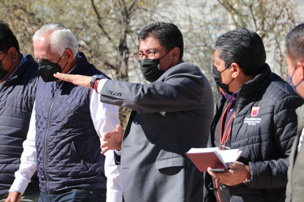 SUPERVISAN SAÚL MONREAL Y EL SECRETARIO DE OBRAS PÚBLICAS AVANCE DE REHABILITACIÓN DE CALLES EN FRESNILLO