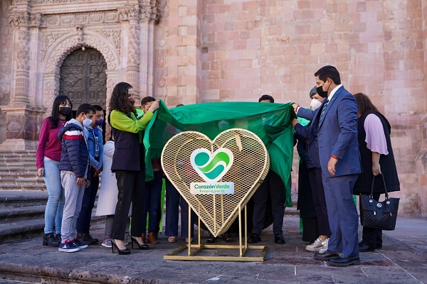 DEVELA DIF MUNICIPAL DE ZACATECAS CORAZÓN DORADO EN EL CENTRO HISTÓRICO EN APOYO A AMANC