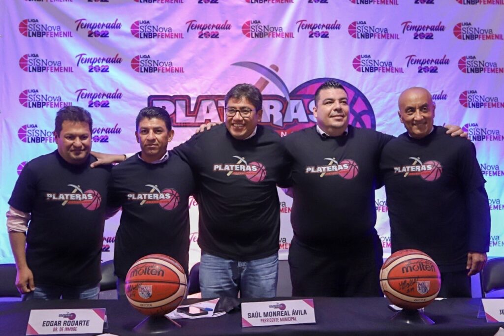 PRESENTAN AL EQUIPO DE BASQUETBOL FEMENIL “PLATERAS DE FRESNILLO”