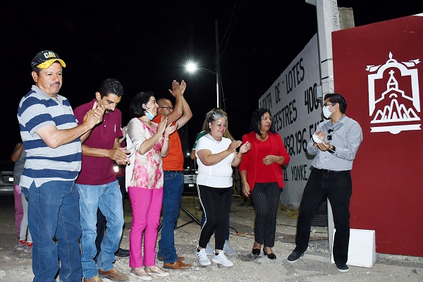 Ya no hay grupos, es un solo equipo que se llama Guadalupe: Julio César Chávez al entregar obra de electrificación en Zóquite