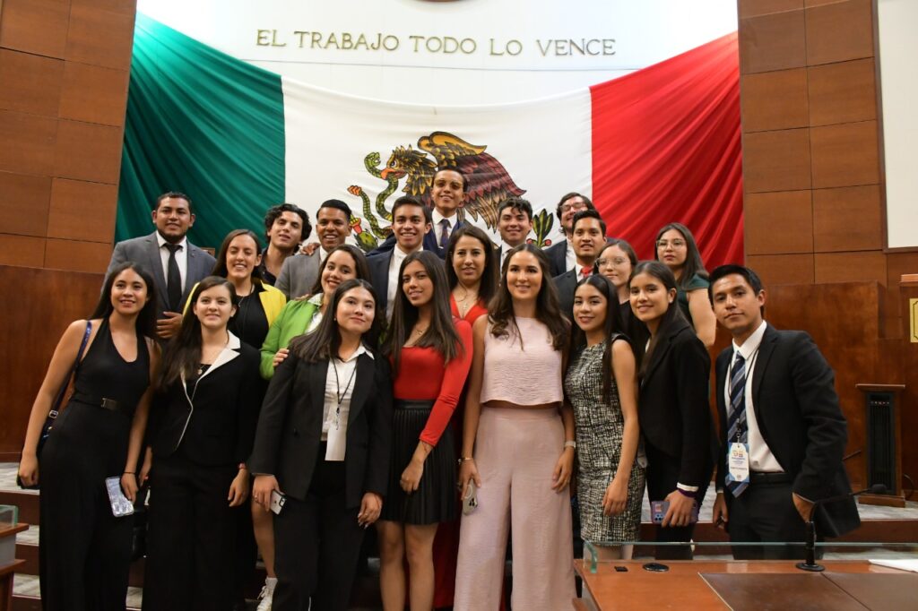 Sesionan diputados del Parlamento de las Juventudes por la Prevención y la Seguridad