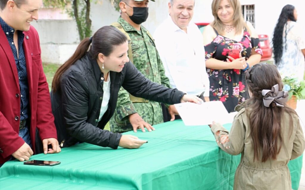 Refrenda Gabriela Pinedo compromiso del Gobierno de Zacatecas para seguir acompañando reactivación de comunidades jerezanas