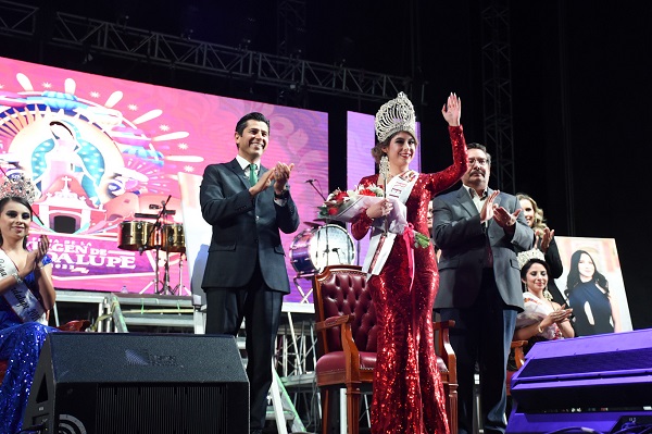 Corona Julio César Chávez a Nataly I, como reina de la Feria de la Virgen de Guadalupe 2022