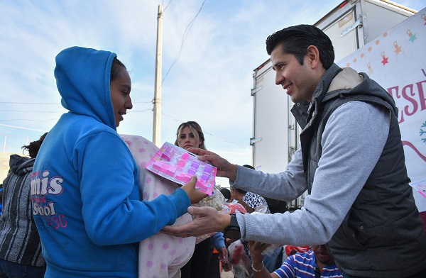 Clausura Julio César Chávez, programa de posadas navideñas en las colonias