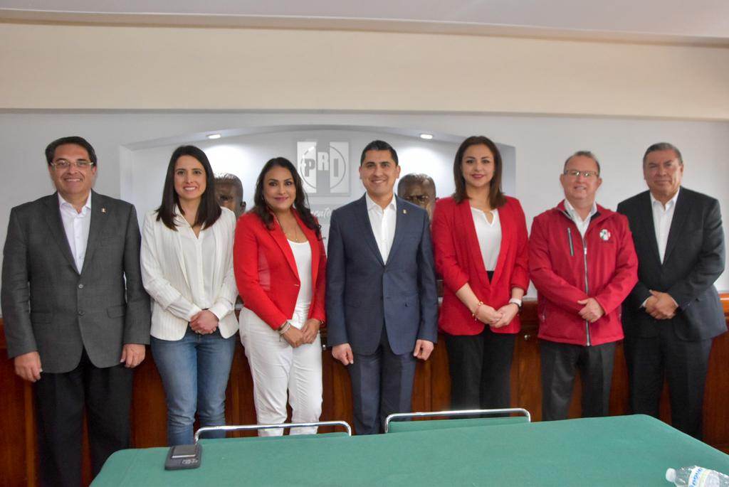 CON NUEVO EQUIPO DE TRABAJO PIDE CARLOS PEÑA AL PRIISMO TRABAJAR POR LA CONSOLIDACIÓN 