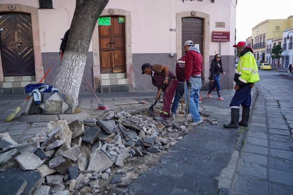 SUPERVISA JORGE MIRANDA LA REHABILITACIÓN DE LA FUENTE DE LOS CONQUISTADORES