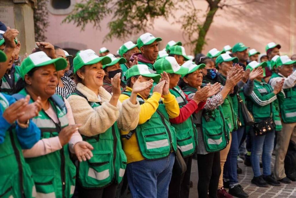 ENTREGA ALCALDE EQUIPO AL PERSONAL DE LA SECRETARÍA DE SERVICIOS PÚBLICOS