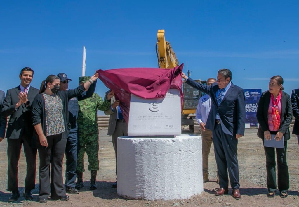 COLOCA GOBERNADOR DAVID MONREAL ÁVILA PRIMERA PIEDRA PARA LA CONSTRUCCIÓN DEL NUEVO C-5 EN ZACATECAS