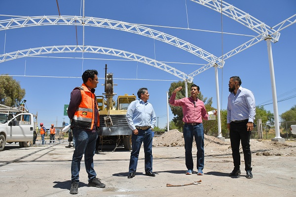 Supervisa Julio César Chávez construcción de Domo en Telesecundaria de San Jerónimo