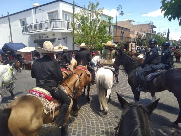 FUERZAS DE SEGURIDAD MANTIENEN VIGILANCIA EN CABALGATA DE SÁBADO DE GLORIA EN JEREZ