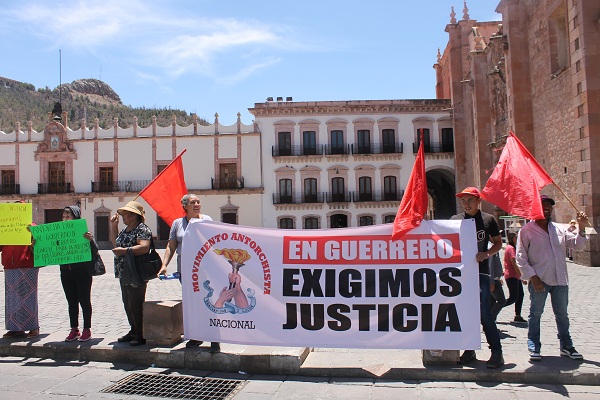 Zacatecanos exigen justicia para sus compañeros antorchistas de Guerrero