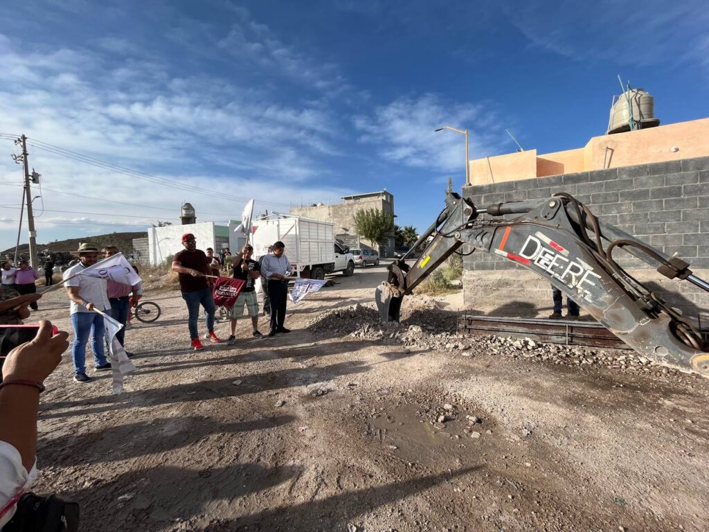 TRABAJA MONREAL ÁVILA PARA MEJORAR CALLES DE FRESNILLO