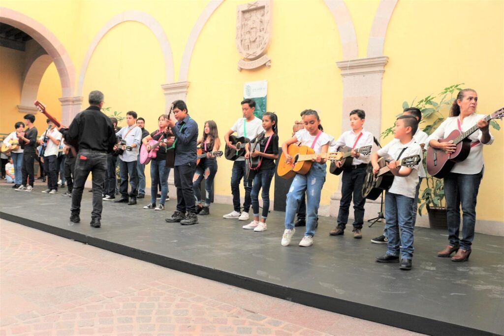 CLAUSURAN CICLO DE TALLERES ARTÍSTICOS DE LA CASA MUNICIPAL DE CULTURA DE ZACATECAS