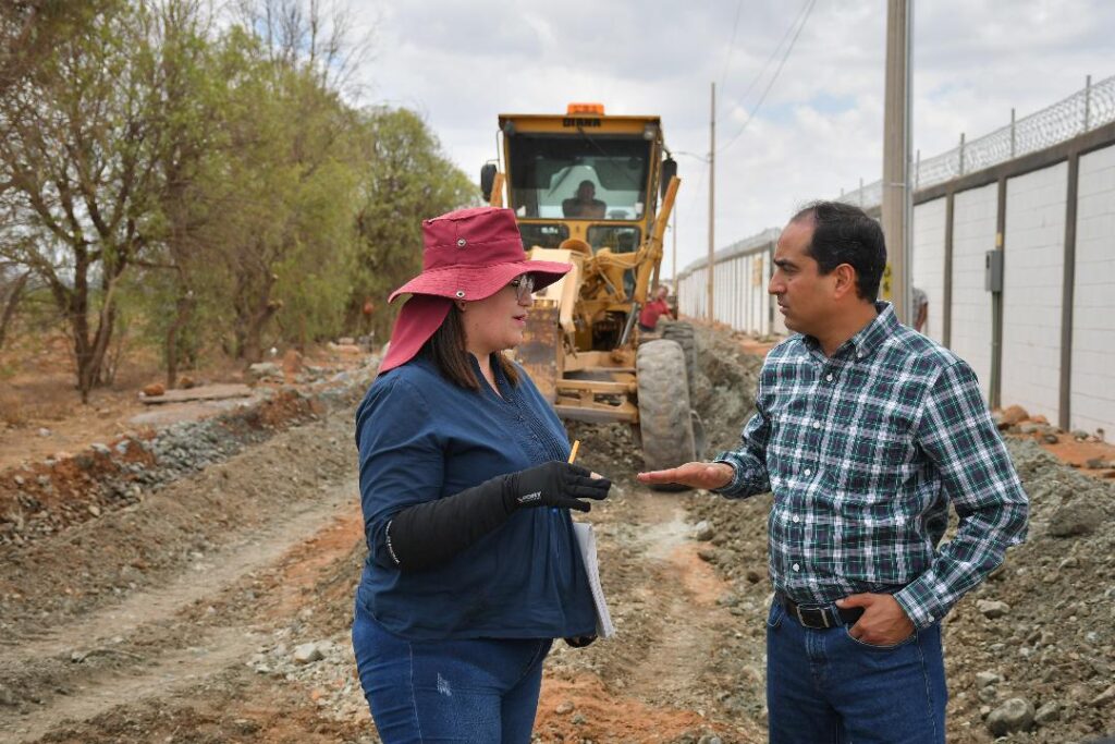 Supervisa José Saldívar pavimentación en San Jerónimo