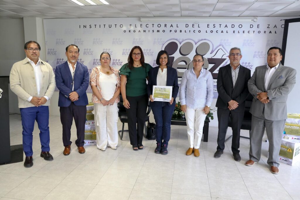 IMPARTE CONFERENCIA CONSEJERA ELECTORAL DEL INE, NORMA IRENE DE LA CRUZ MAGAÑA