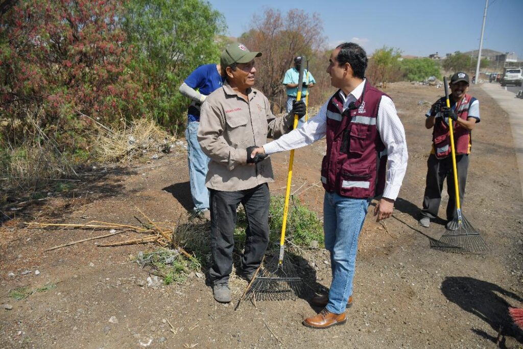 Continúa limpieza de arroyos y caudales en municipio de Guadalupe