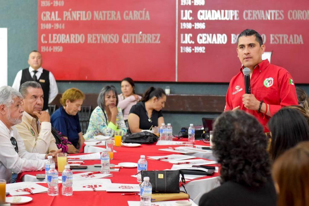 PRIISTAS RECIBEN CURSO SOBRE EDUCACIÓN CÍVICA