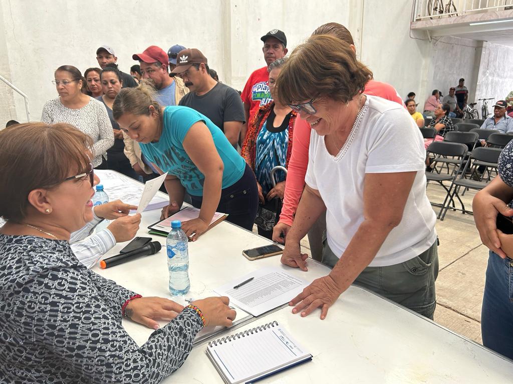 Gestiona Maribel Galván certeza jurídica con SEDUVOT para Estación San José