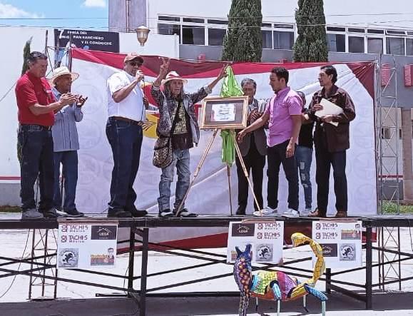 HONRA EL GOBIERNO MUNICIPAL DE TRANCOSO TRAYECTORIA DEL PINTOR JESÚS REYES CORDERO