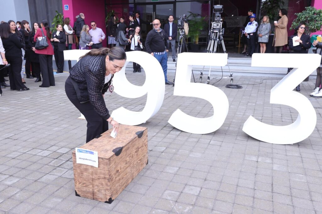 Conmemora INE 70 Aniversario del voto de las mujeres en México