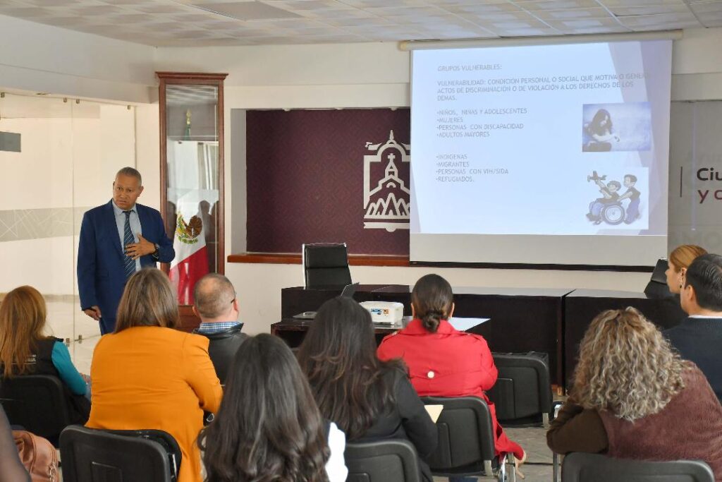 Capacitan a servidores públicos de Guadalupe en materia de atención y protección de niñas, niños y adolescentes