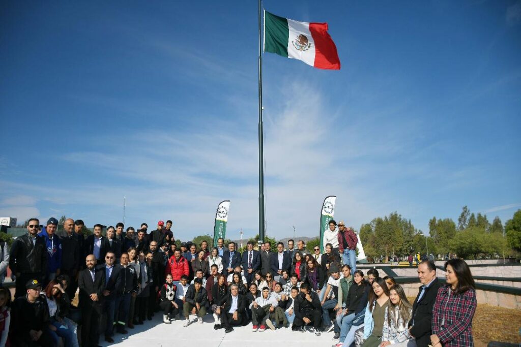 Reconoce José Saldívar Alcalde a la comunidad estudiantil por su contribución en el mejoramiento de la sociedad