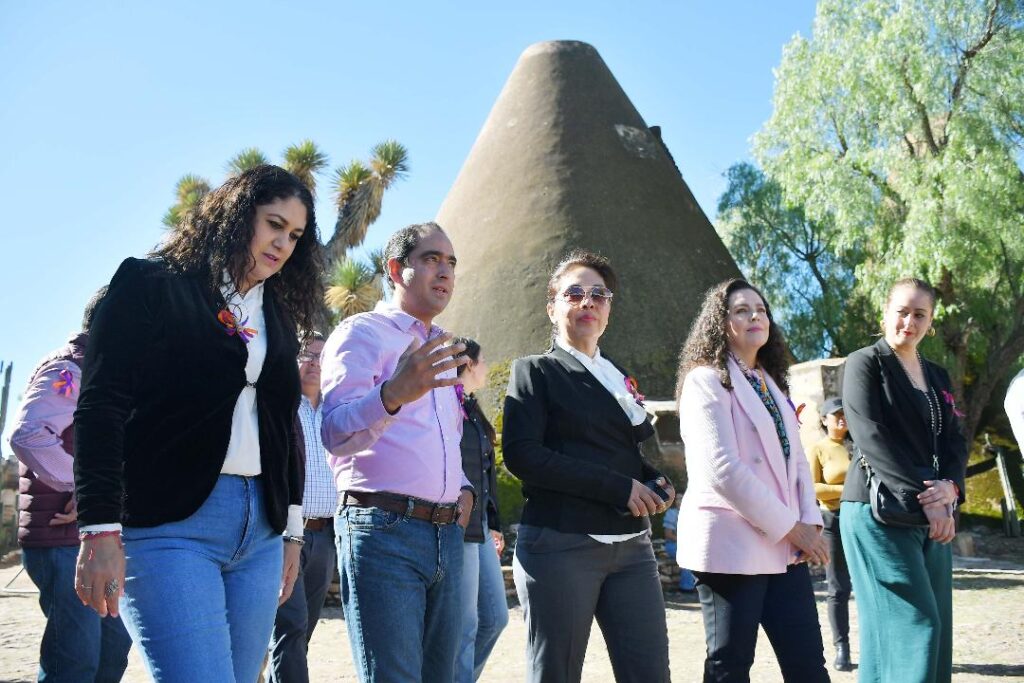 Refrenda José Saldívar, compromiso con mujeres rurales