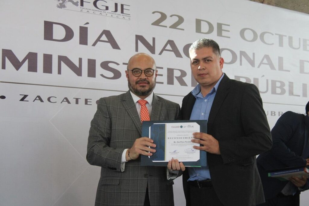 CELEBRA FGJEZ A MINISTERIOS PÚBLICOS Y ENTREGA CERTIFICADOS DE PROFESIONALIZACIÓN