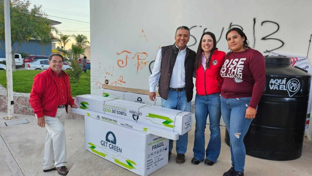 SE AMPLÍA EL PROGRAMA AQUÍ VA EL PRI,AHORA TAMBIÉN ENTREGAN CISTERNAS Y CALENTADORES SOLARES DE 15 TUBOS