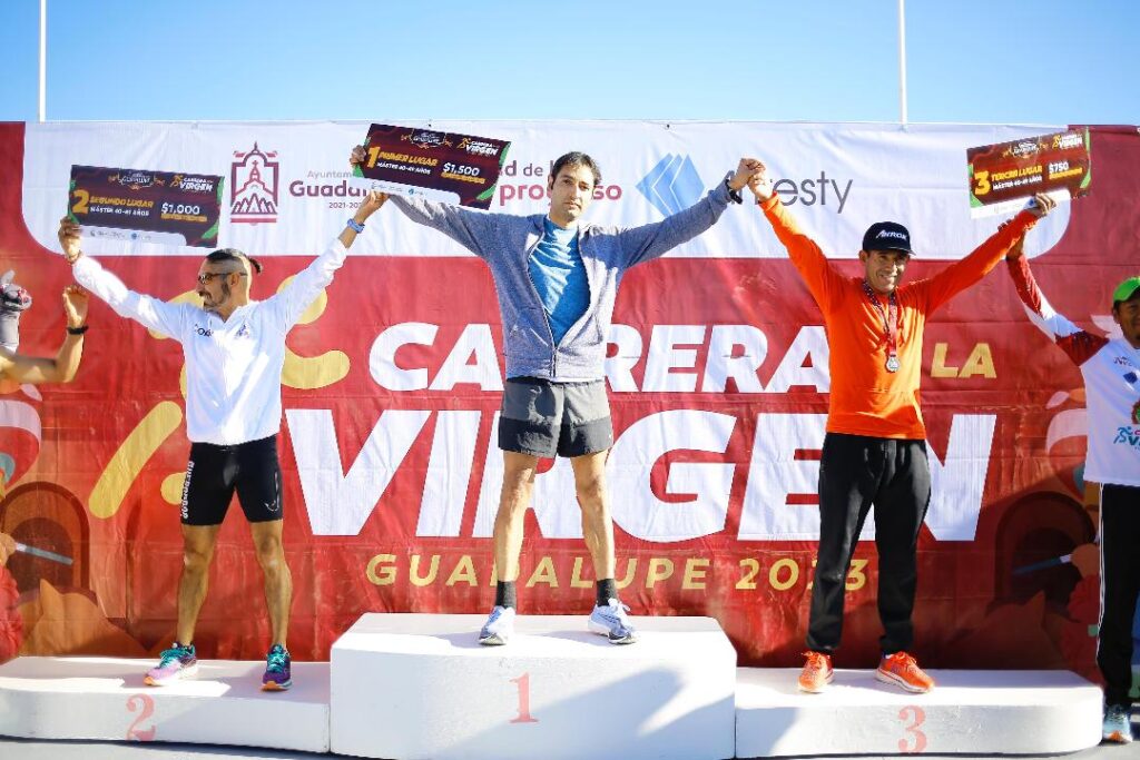 Gana José Luis Santana Carrera de la Virgen 5k