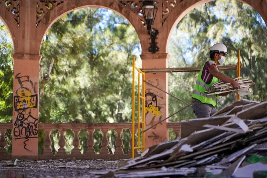 INICIA AYUNTAMIENTO CAPITALINO REHABILITACIÓN DEL KIOSCO DEL PARQUE SIERRA DE ÁLICA