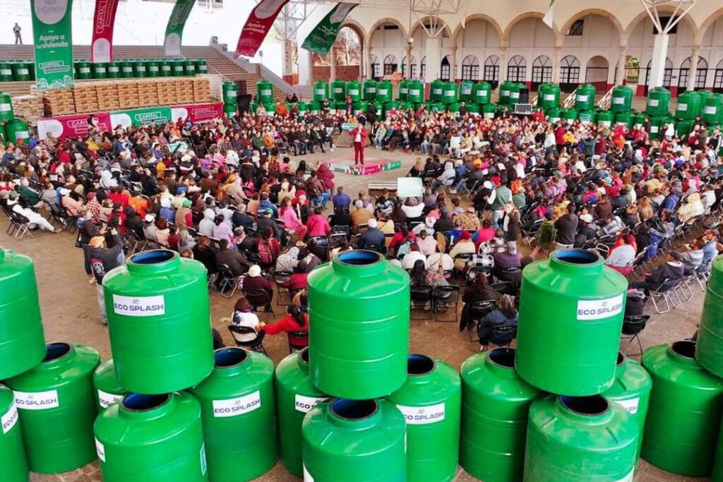 BENEFICIA JORGE MIRANDA A LAS FAMILIAS CAPITALINAS CON LA ENTREGA DE TINACOS, CALENTADORES SOLARES Y CEMENTO