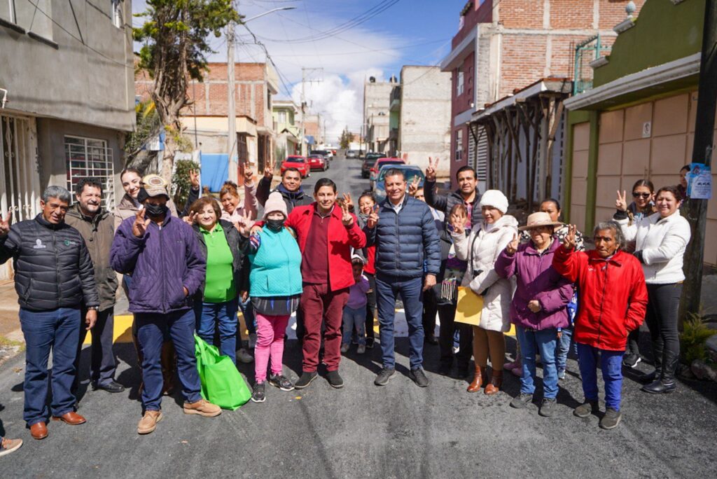 ENTREGA JORGE MIRANDA REENCARPETAMIENTO DE CALLES EN JARDINES DEL SOL