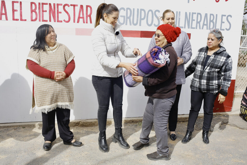 Continúa la entrega de apoyos invernales en comunidades de Guadalupe