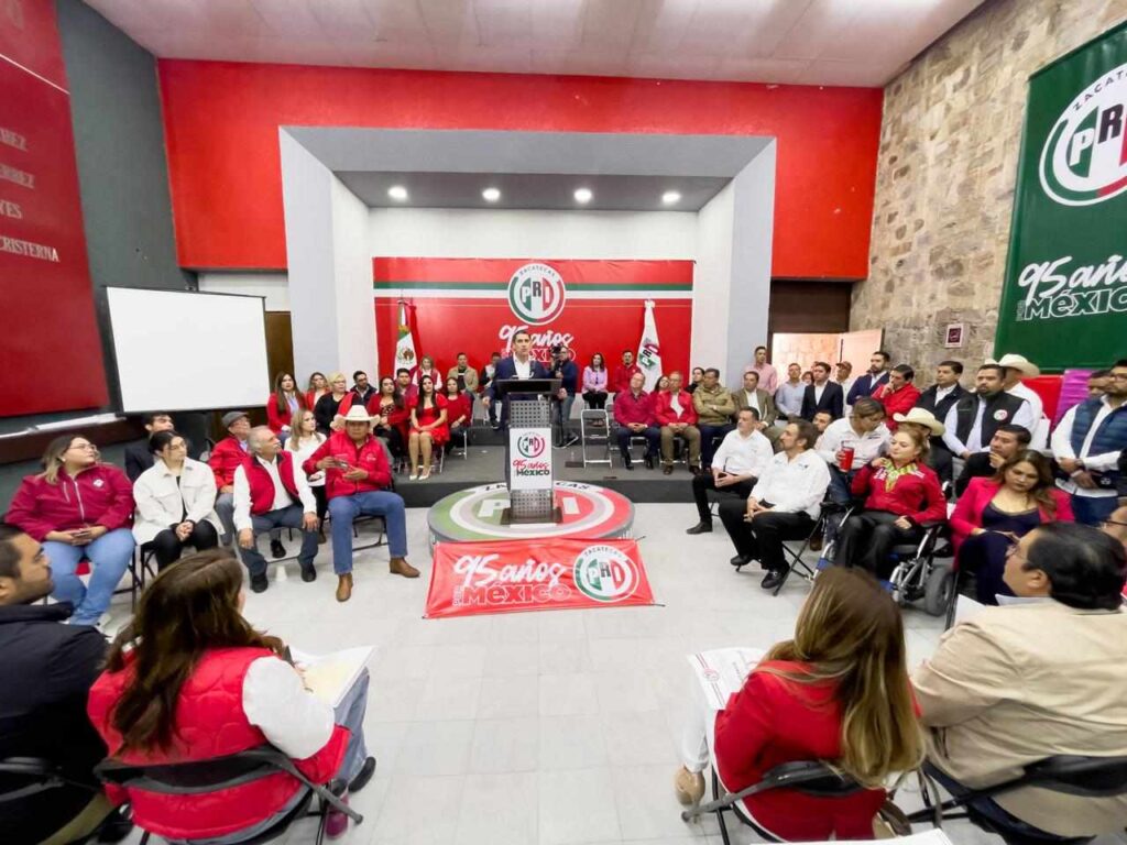 EN EL MARCO DEL 95 ANIVERSARIO ENTREGA EL PRI CONSTANCIAS DE VALIDEZ A CANDIDATAS Y CANDIDATOS A LAS DIPUTACIONES LOCALES Y AYUNTAMIENTOS