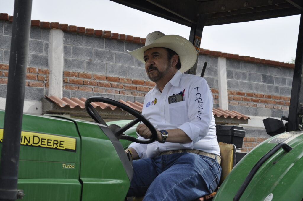 ESTABLECE MIGUEL TORRES COMPROMISO DE TRABAJAR EN PRO DEL CAMPO ZACATECANO