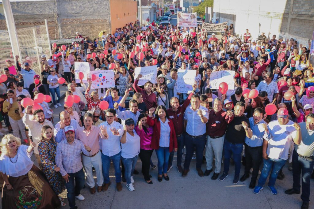 Tacoaleche se viste de guinda, respaldan proyecto de Pepe Saldívar