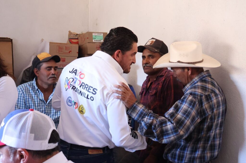 Recorre Javo Torres las comunidades Vasco de Quiroga y Ermita de Guadalupe