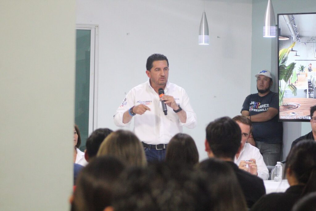 Javo Torres se reúne con emprendedores para Impulsar el Desarrollo en Fresnillo